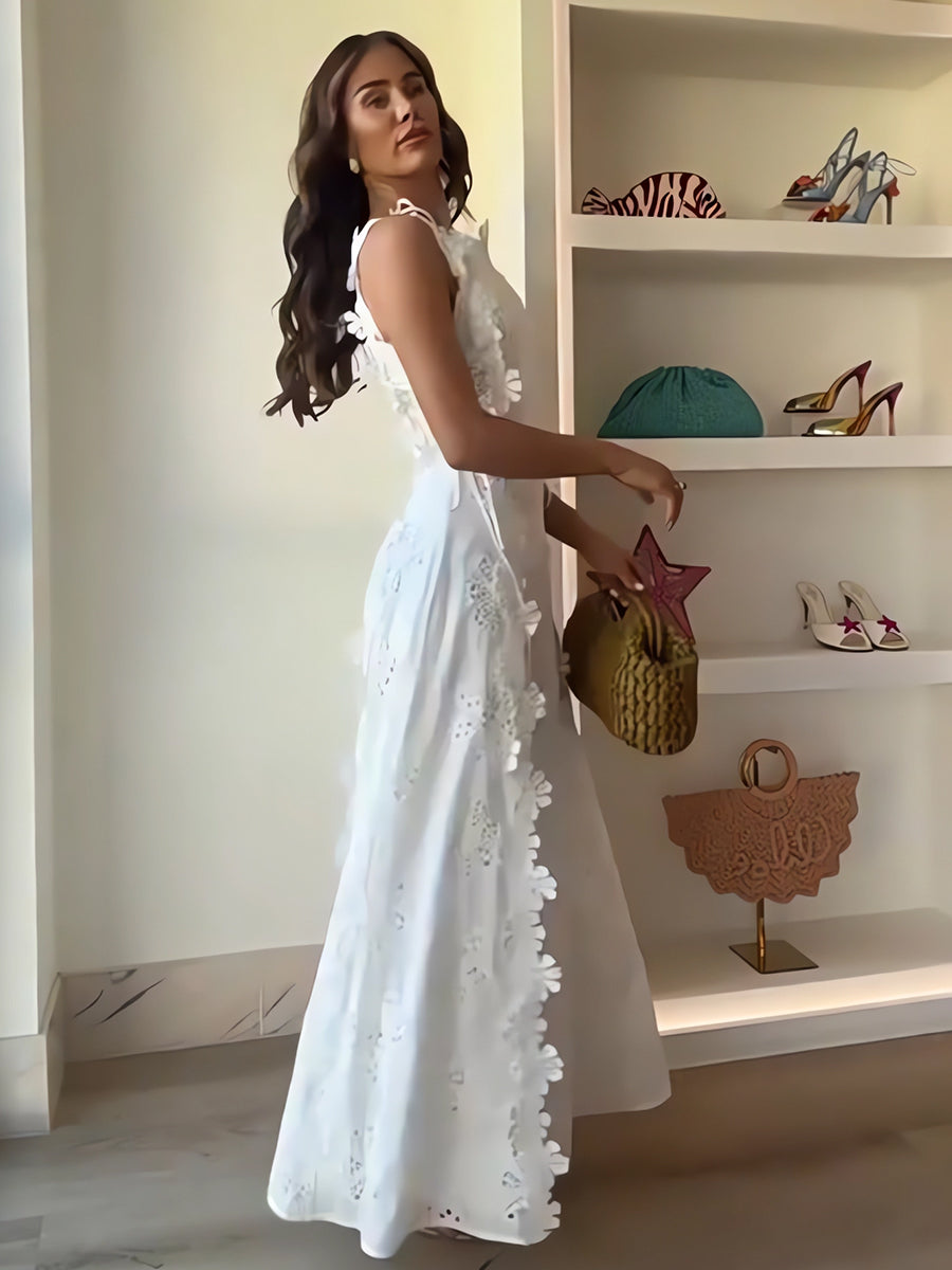 Éliora – Langes Kleid mit gebundenen Trägern und floralen Spitzenmuster