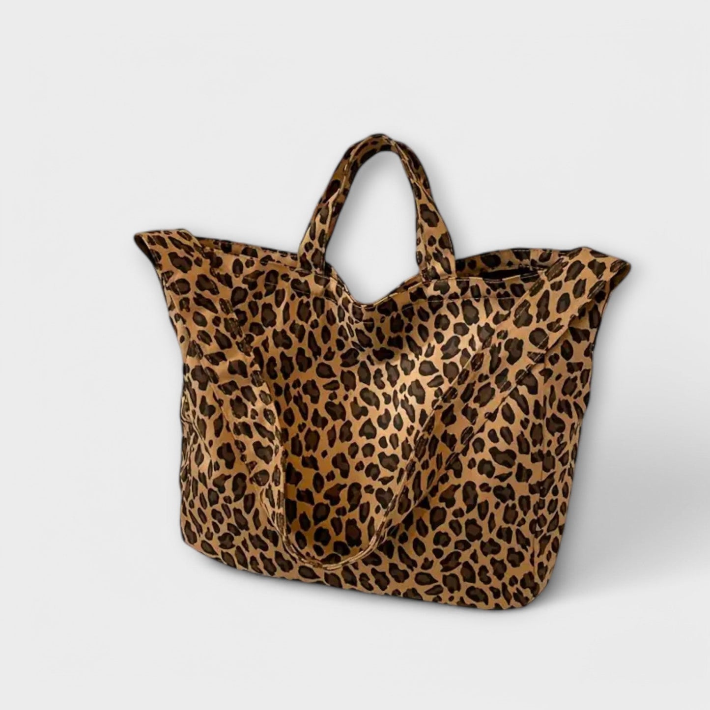 Nora. - Stilvolle Leopardenmuster-Tasche